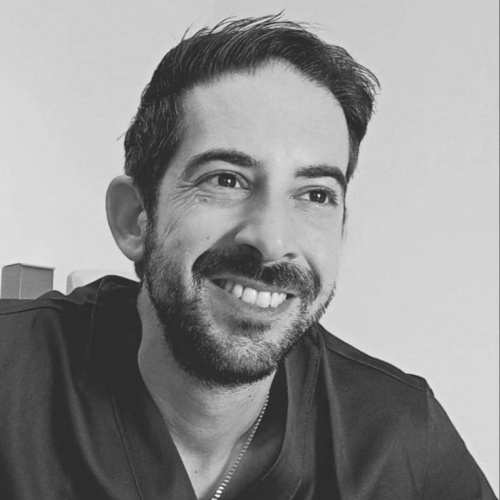 Τζανάκης Νικόλαος Οδοντίατρος, Χειρουργός Οδοντίατρος, Παιδοδοντίατρος, Γναθοχειρουργός