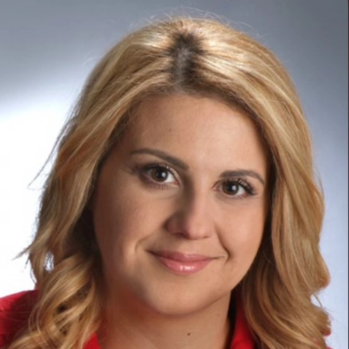 Τσαρουχά Ελένη