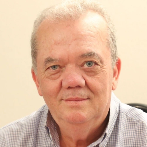 Χουζούρης Ηλίας