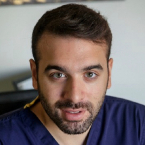 Βασιλειάδης Δημήτριος Οδοντίατρος, Χειρουργός Οδοντίατρος