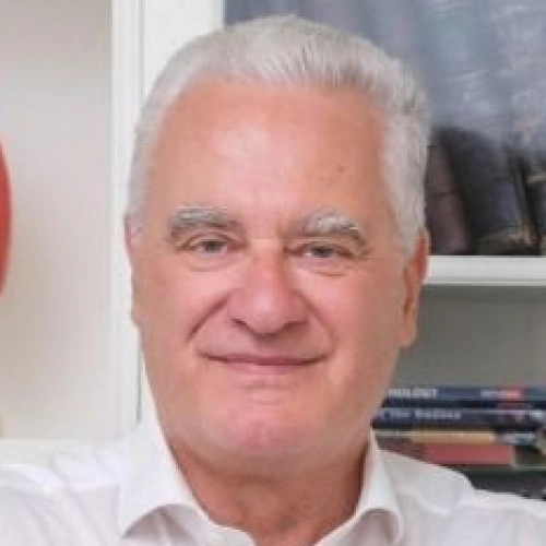 Τσουκαλάς Γιώργος