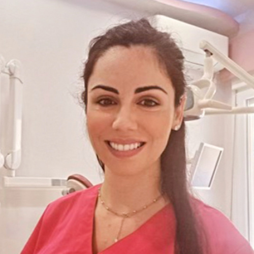 Leon Castell Claudia Οδοντίατρος, Ενδοδοντολόγος, Χειρουργός Οδοντίατρος