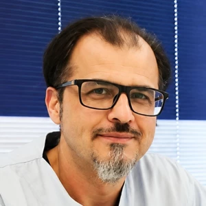 Χριστάκος Σταμάτης - Οδοντίατρος, Χειρουργός Οδοντίατρος