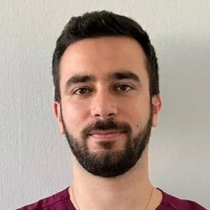 Πέτρος Εμμανουήλ - Οδοντίατρος, Χειρουργός Οδοντίατρος στο instadoctor.gr
